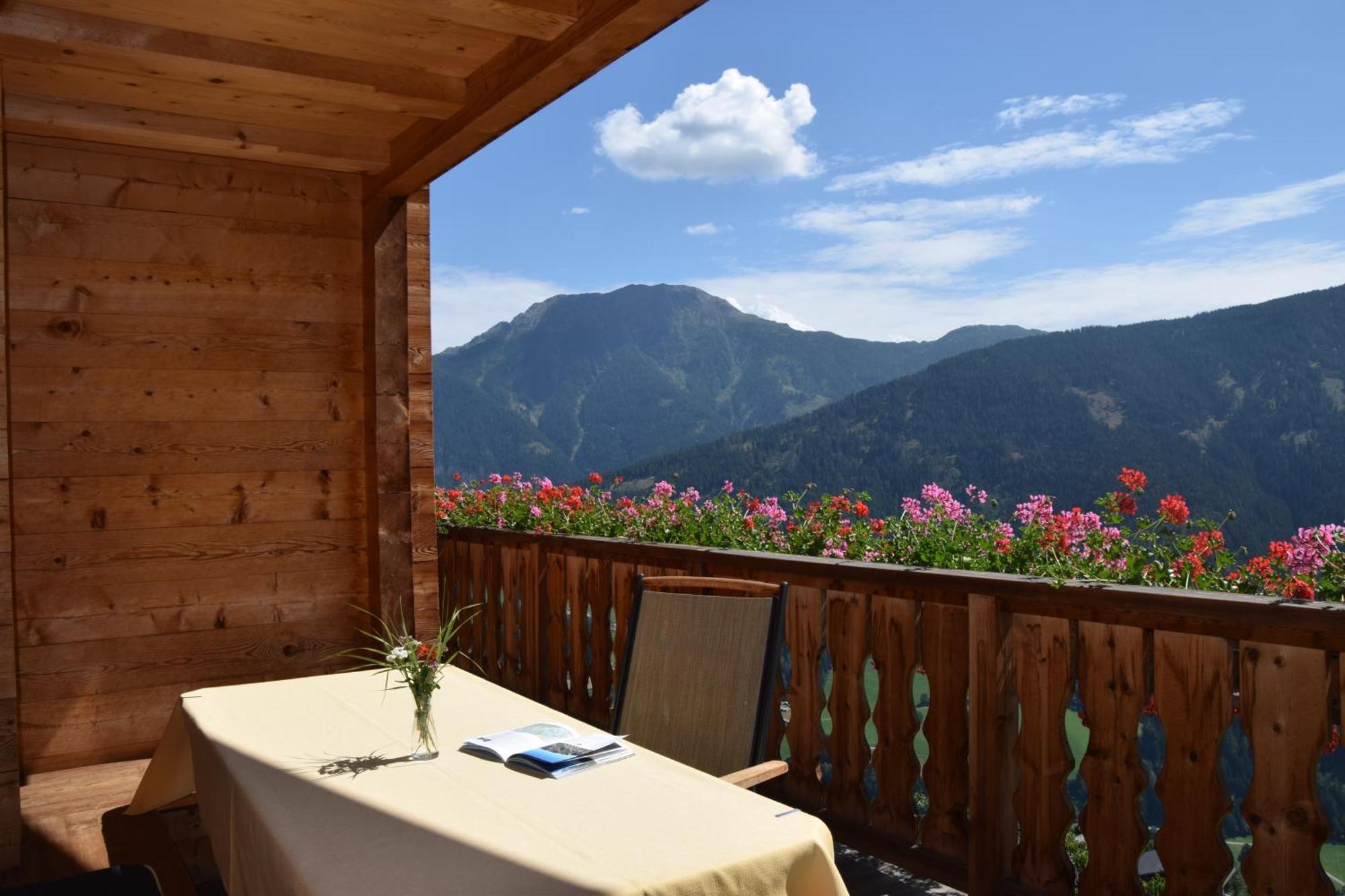 Ortlerhof Im Ultental - Urlaub Auf Dem Bauernhof ภายนอก รูปภาพ